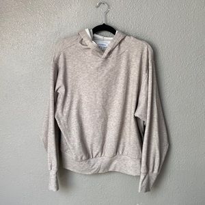 Evereve Cream Hoodie Size Medium